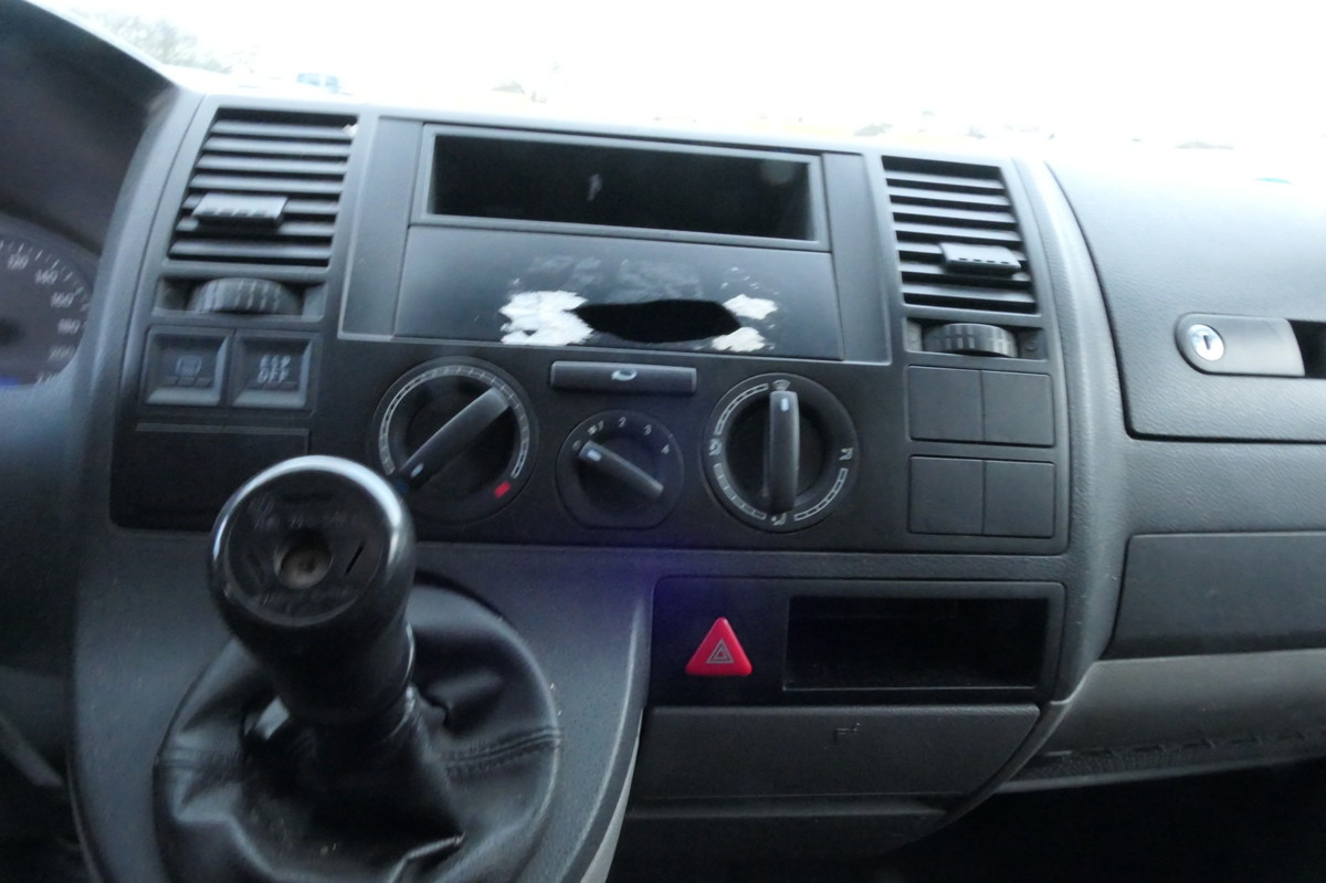 VW T5 Transporter 1.9 TDI PARKTRONIK 2xSCHIEBETÜR lizing VW T5 Transporter 1.9 TDI PARKTRONIK 2xSCHIEBETÜR: slika 12 VW T5 Transporter 1.9 TDI PARKTRONIK 2xSCHIEBETÜR lizing VW T5 Transporter 1.9 TDI PARKTRONIK 2xSCHIEBETÜR: slika 12