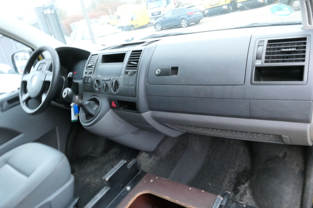 VW T5 Transporter 1.9 TDI PARKTRONIK 2xSCHIEBETÜR lizing VW T5 Transporter 1.9 TDI PARKTRONIK 2xSCHIEBETÜR: slika 8 VW T5 Transporter 1.9 TDI PARKTRONIK 2xSCHIEBETÜR lizing VW T5 Transporter 1.9 TDI PARKTRONIK 2xSCHIEBETÜR: slika 8