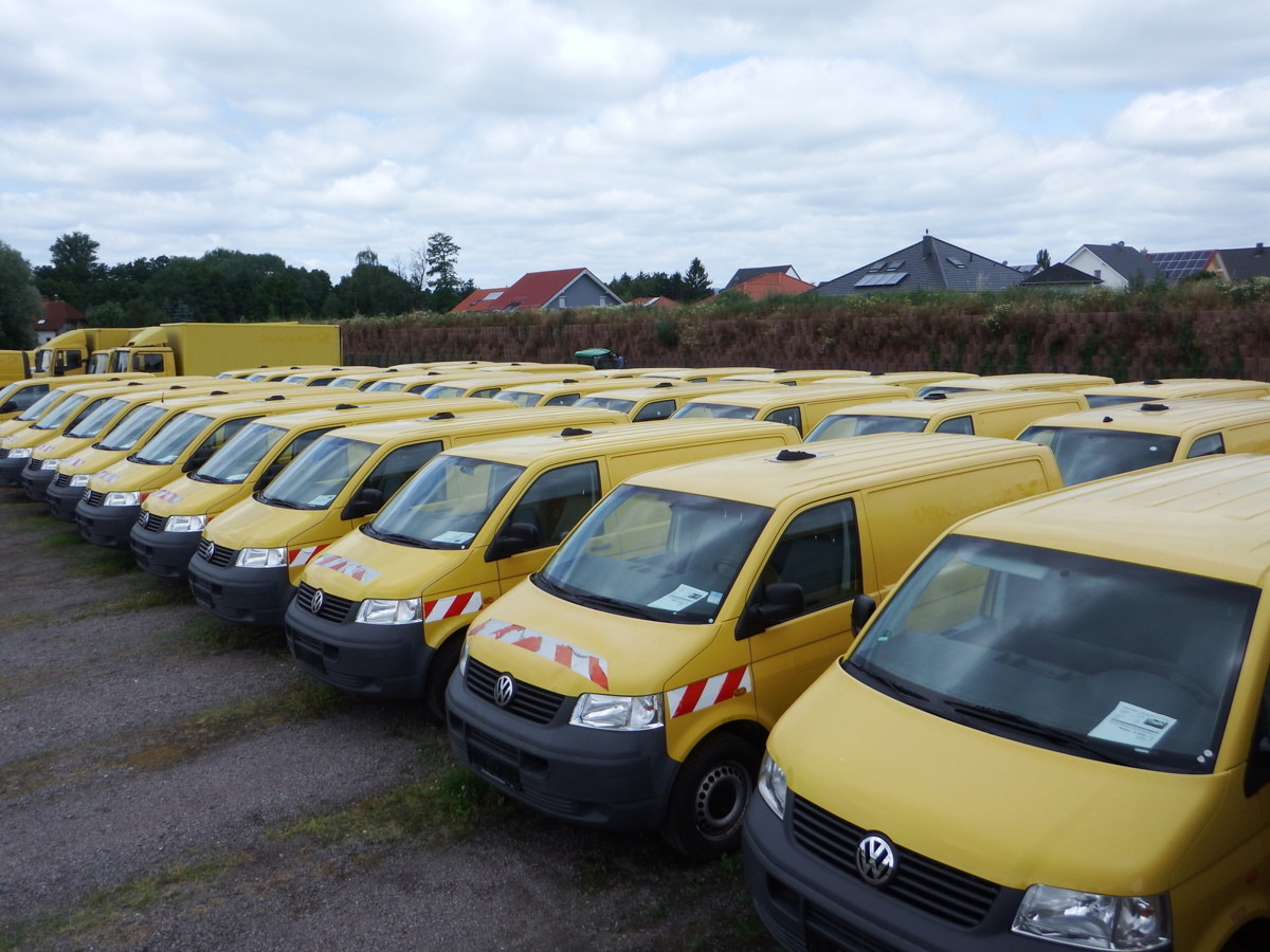 VW T5 Transporter 1.9 TDI PARKTRONIK 2xSCHIEBETÜR - Mali kombi: slika 1 VW T5 Transporter 1.9 TDI PARKTRONIK 2xSCHIEBETÜR - Mali kombi: slika 1