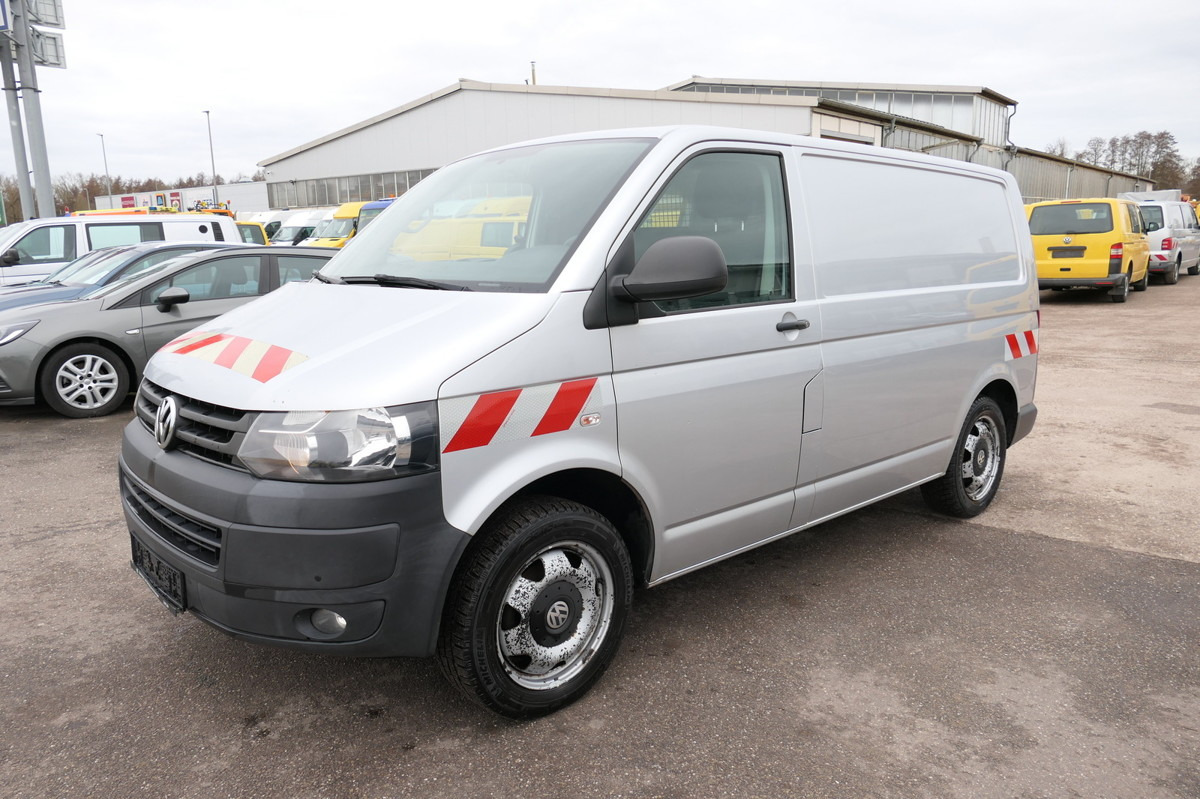 VW T5 Transporter 2.0 TDI 2Sitzer 4Motion AHK KLIMA - Mali kombi: slika 2 VW T5 Transporter 2.0 TDI 2Sitzer 4Motion AHK KLIMA - Mali kombi: slika 2