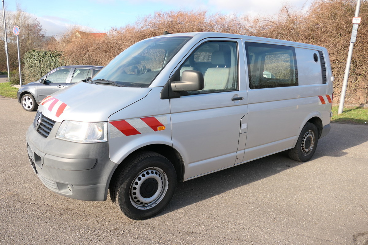 VW T5 Transporter 2.5 TDI 2-Sitzer 4Motion AHK KLIM - Mali kombi: slika 1 VW T5 Transporter 2.5 TDI 2-Sitzer 4Motion AHK KLIM - Mali kombi: slika 1