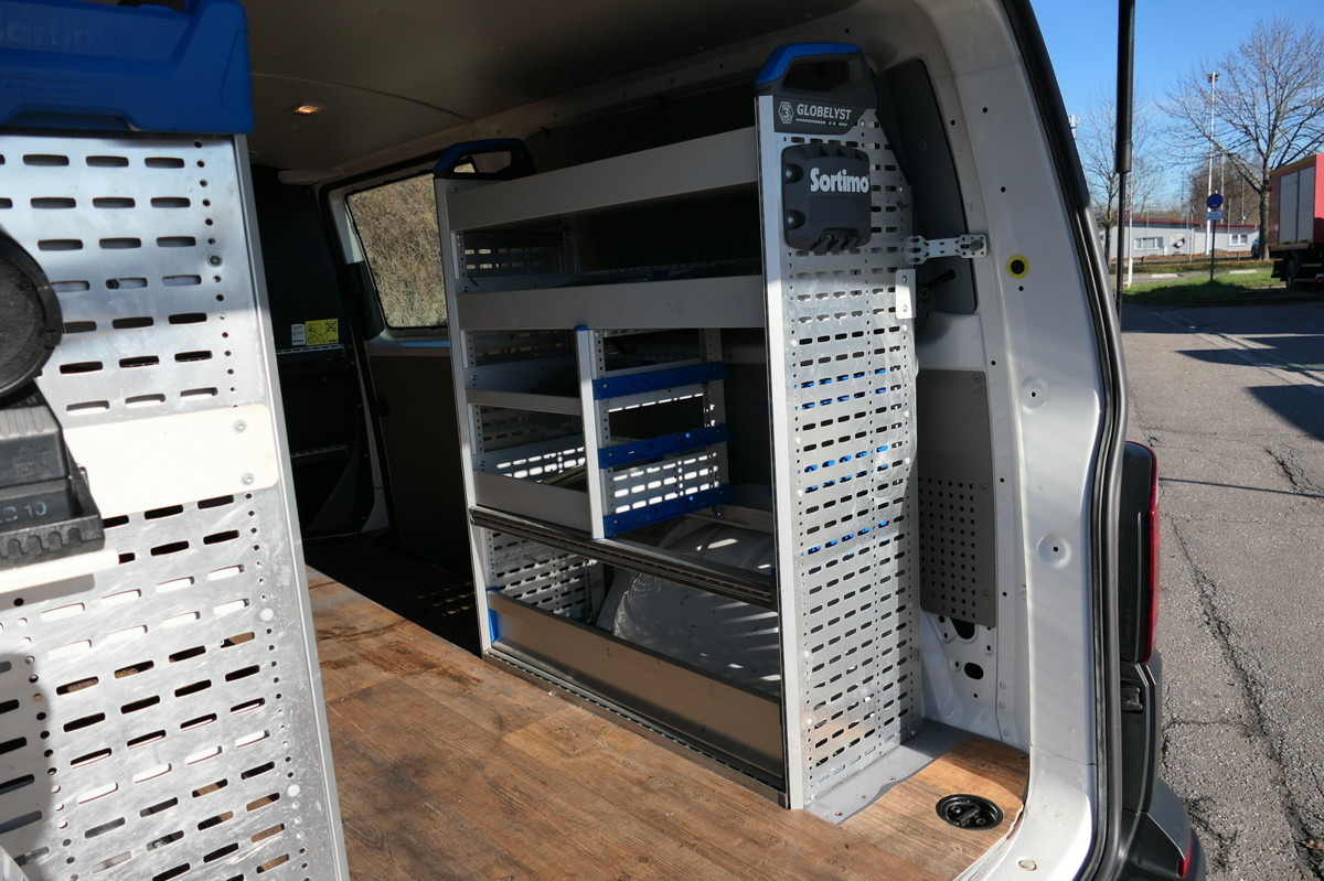 VW T6 Transporter 2.0 TDI lang 4Motion 3Sitzer AHK - Mali kombi: slika 1 VW T6 Transporter 2.0 TDI lang 4Motion 3Sitzer AHK - Mali kombi: slika 1