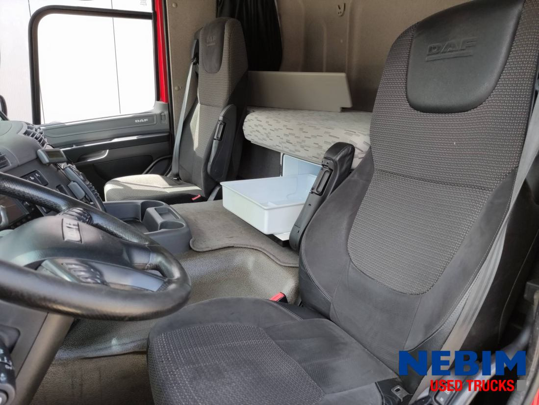 DAF CF 440 4x2 - Space cab - Vlačilec: slika 3 DAF CF 440 4x2 - Space cab - Vlačilec: slika 3