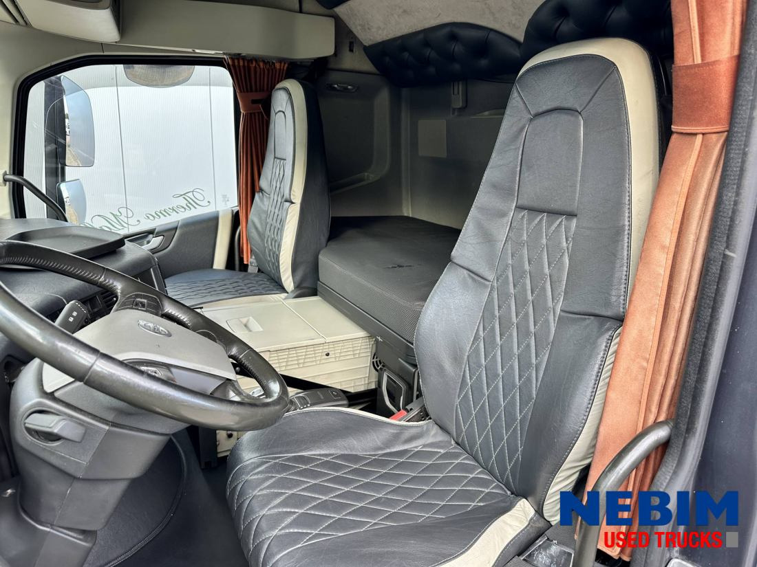 Volvo FH 460 4x2 Special Interior - Volvo Dynamic Steering - I-park Cool - Vlačilec: slika 4 Volvo FH 460 4x2 Special Interior - Volvo Dynamic Steering - I-park Cool - Vlačilec: slika 4