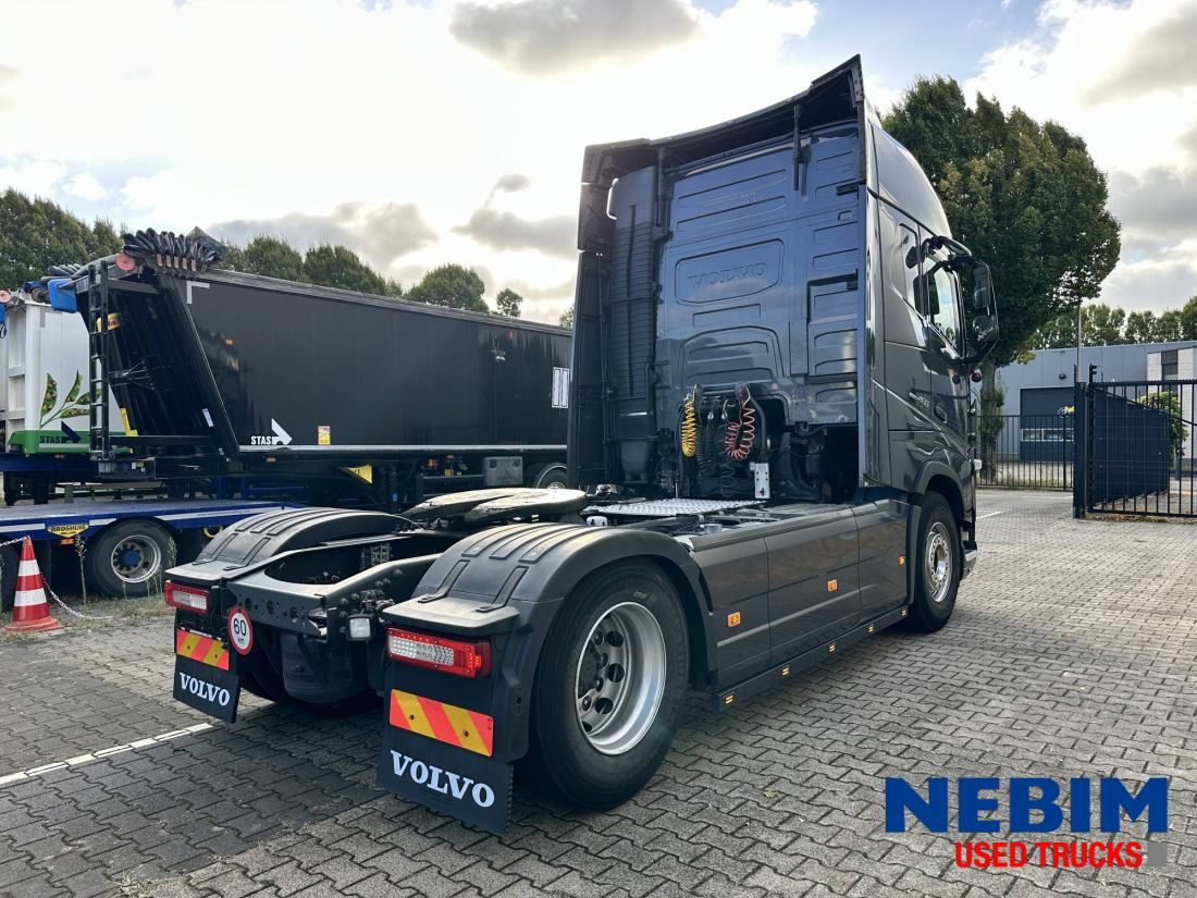 Volvo FH 460 4x2 Special Interior - Volvo Dynamic Steering - I-park Cool - Vlačilec: slika 2 Volvo FH 460 4x2 Special Interior - Volvo Dynamic Steering - I-park Cool - Vlačilec: slika 2