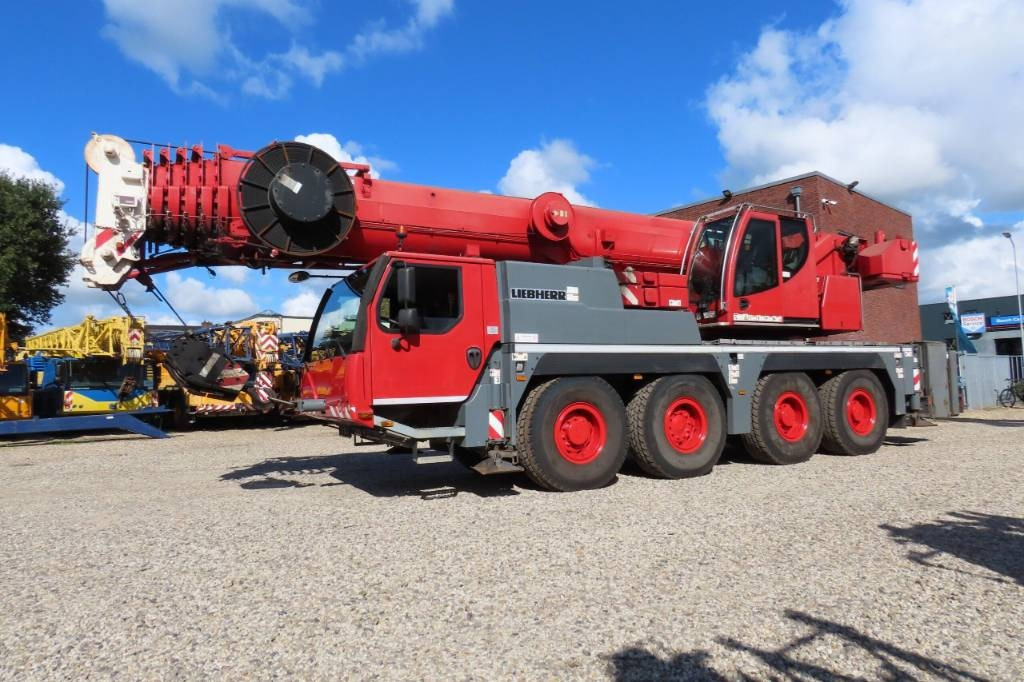 Liebherr LTM 1070-4.2 - Avtodvigalo za vse namene: slika 1 Liebherr LTM 1070-4.2 - Avtodvigalo za vse namene: slika 1