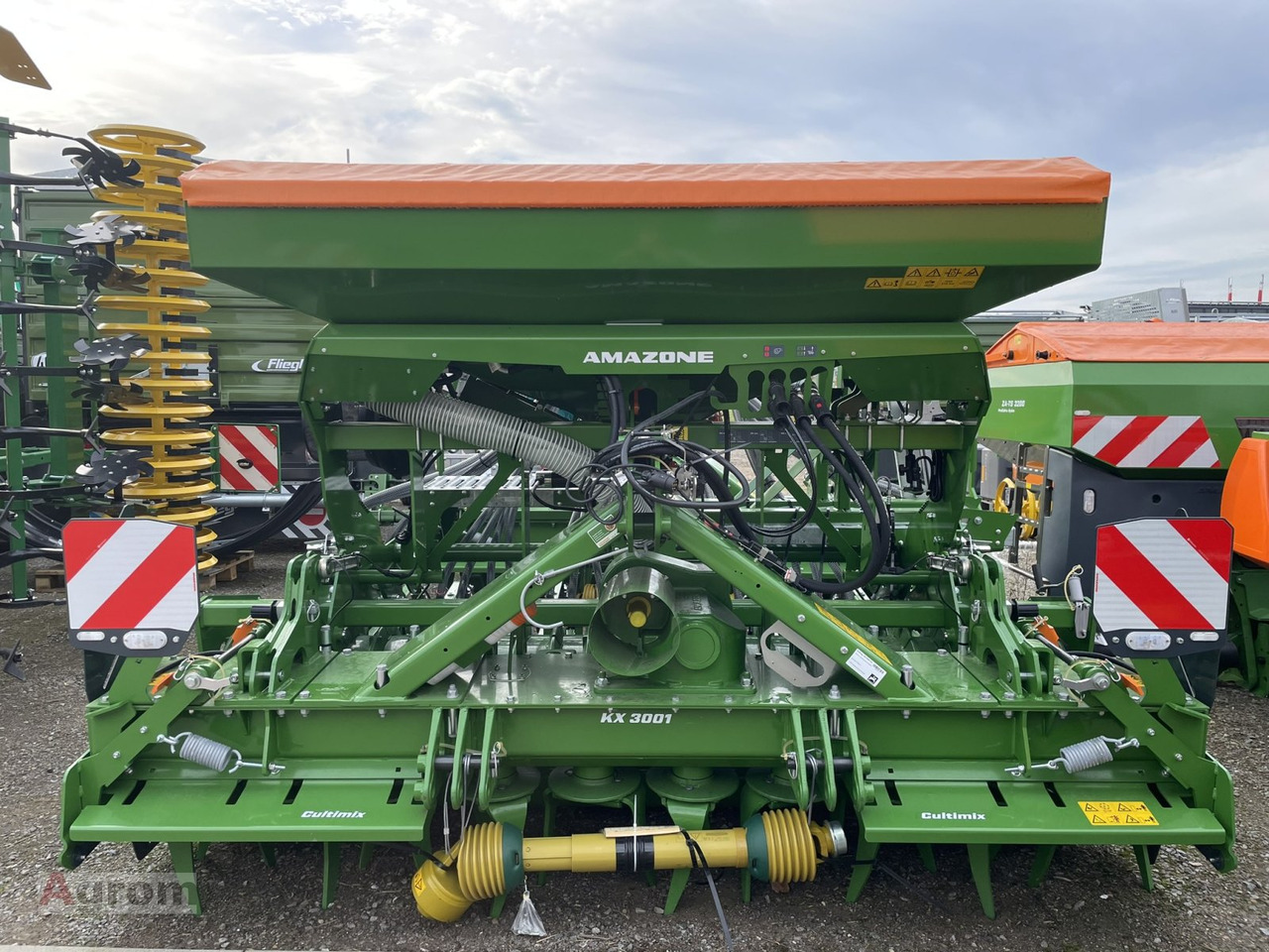 Amazone CENTAYA 3000 Spezial + KX 3001 - Sejalni kombajn: slika 3 Amazone CENTAYA 3000 Spezial + KX 3001 - Sejalni kombajn: slika 3