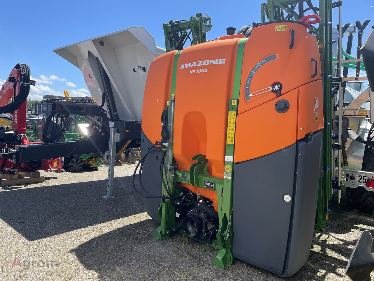 Amazone UF 1302 - Škropilnica montirana na traktor: slika 3 Amazone UF 1302 - Škropilnica montirana na traktor: slika 3
