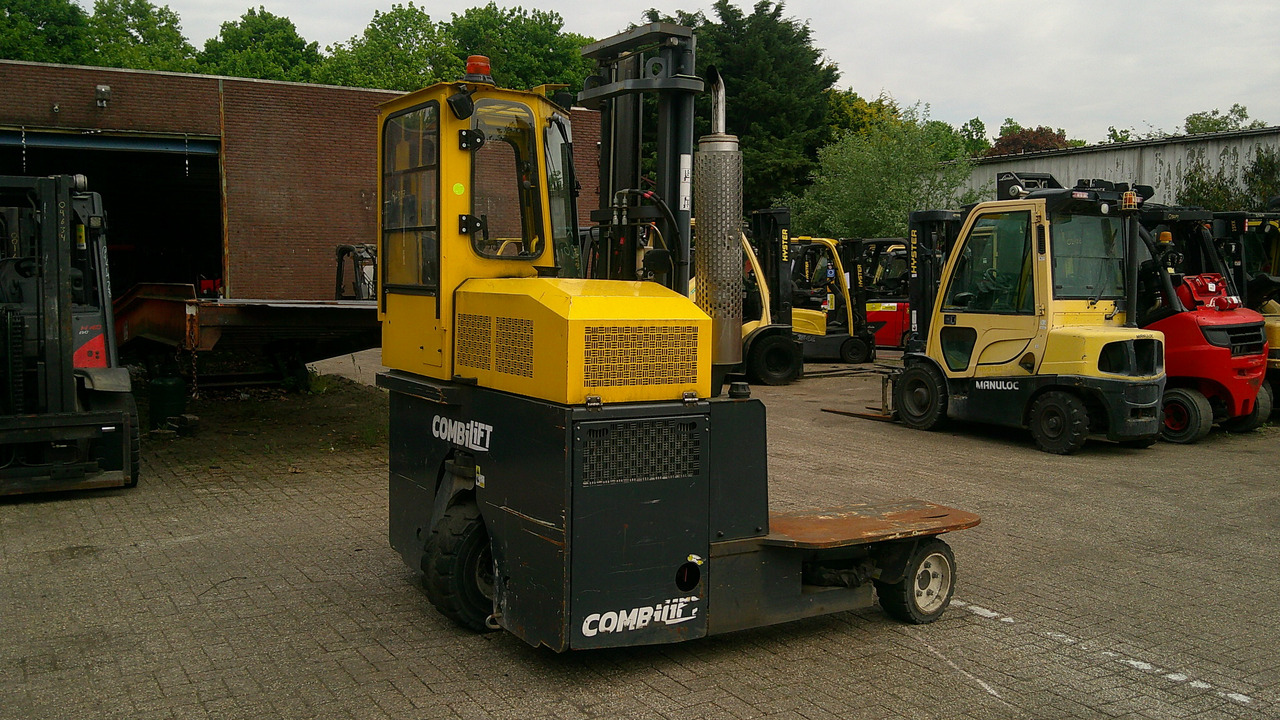 COMBILIFT C3000 CABIN - Bočni nakladalnik: slika 1 COMBILIFT C3000 CABIN - Bočni nakladalnik: slika 1