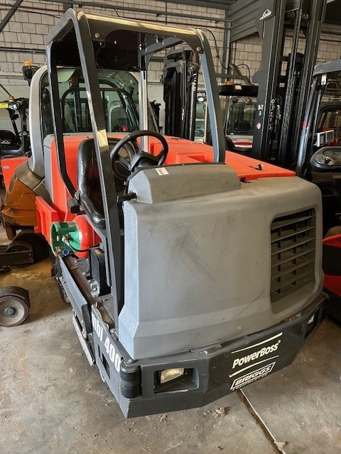 Hako powerboss PB-45-LPUK Naitilus - Industrijski pometalni stroj: slika 1 Hako powerboss PB-45-LPUK Naitilus - Industrijski pometalni stroj: slika 1