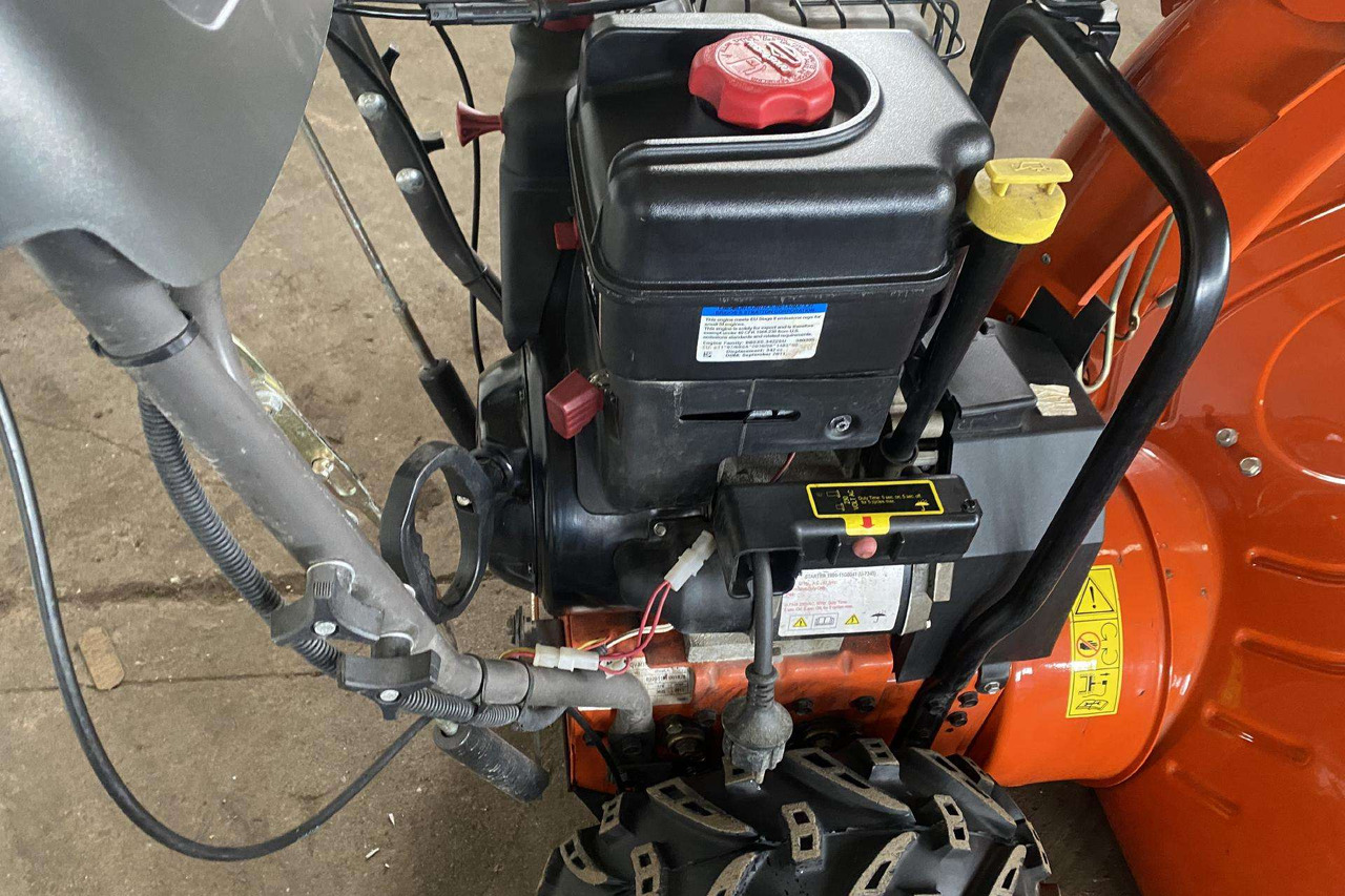 -Kita- Husqvarna ST276EP - Snežni puhalnik: slika 5 -Kita- Husqvarna ST276EP - Snežni puhalnik: slika 5