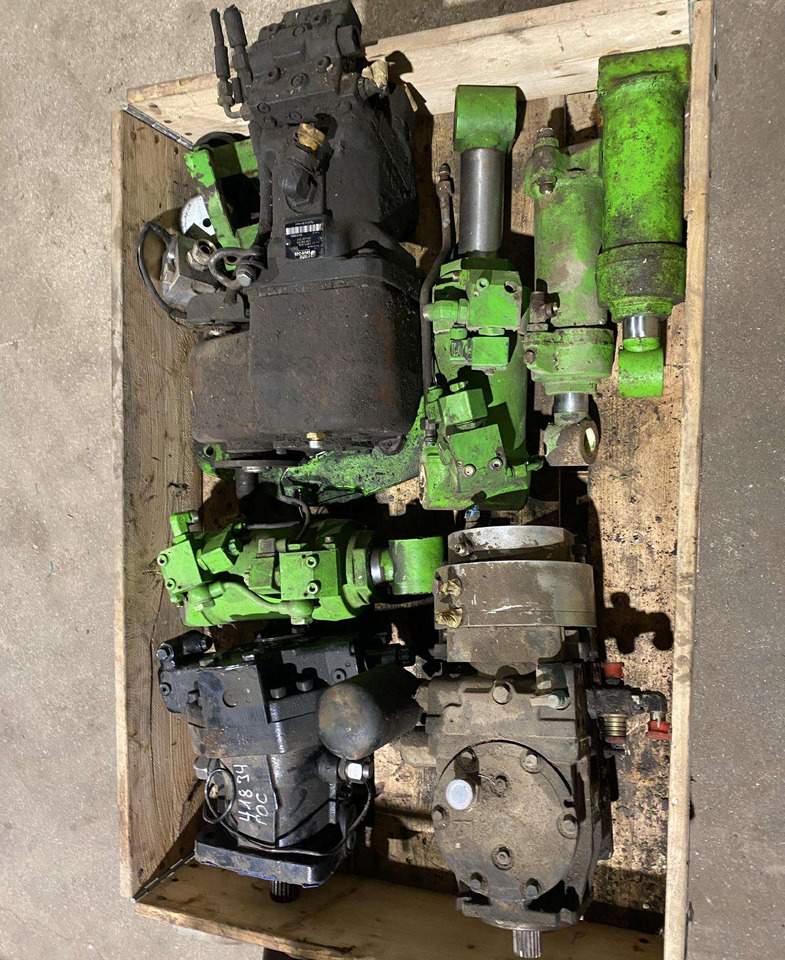 Merlo Merlo - Pokrov motorja za Kmetijski stroj: slika 2 Merlo Merlo - Pokrov motorja za Kmetijski stroj: slika 2