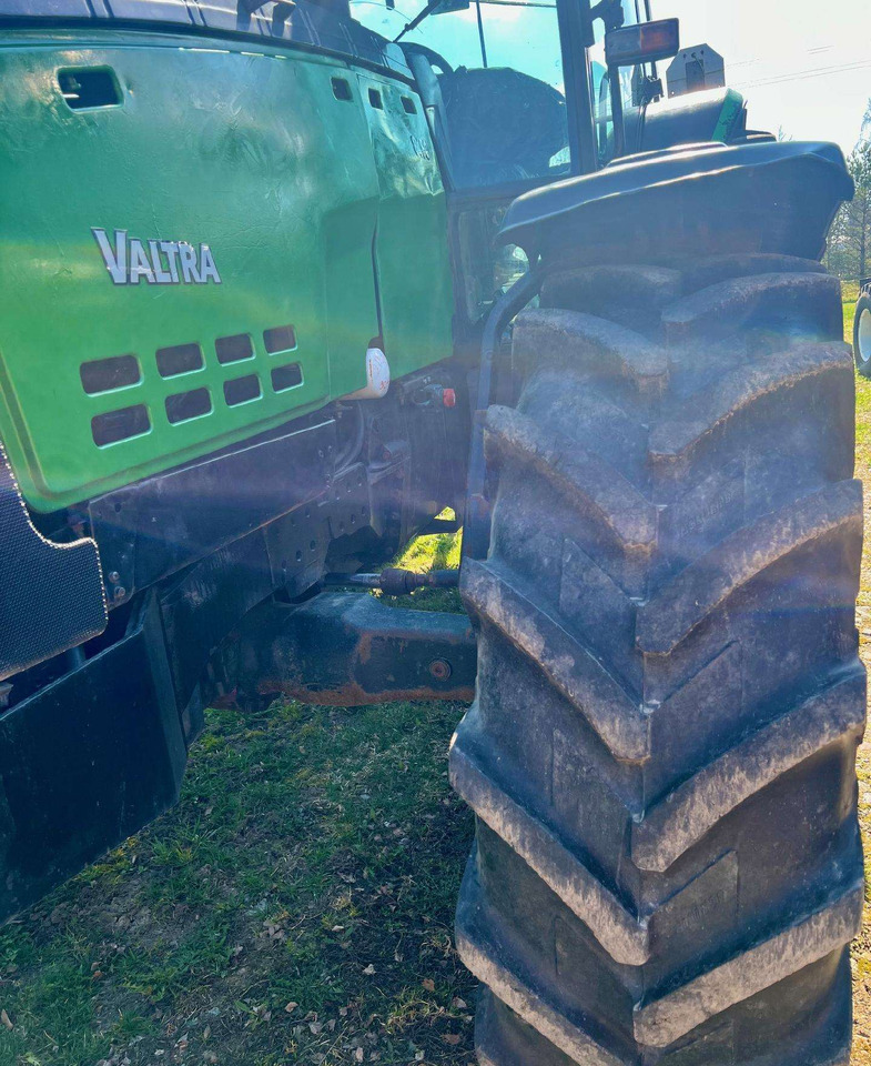 Valtra 8450 Mega - Traktor: slika 4 Valtra 8450 Mega - Traktor: slika 4