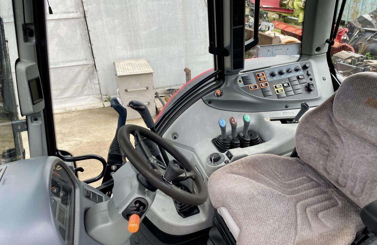 Valtra N101H su front. krautuvu - Traktor: slika 5 Valtra N101H su front. krautuvu - Traktor: slika 5
