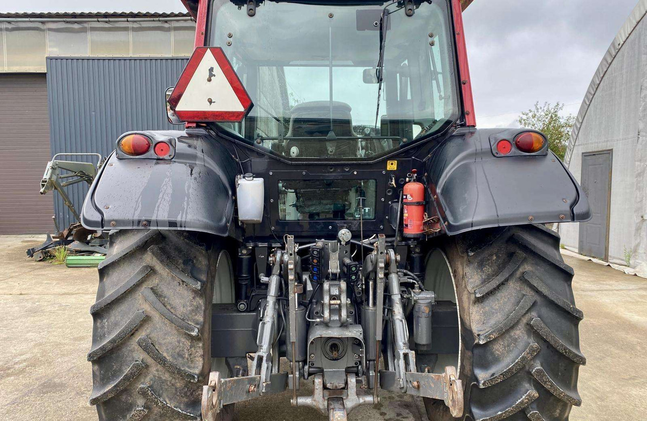 Valtra N101H su front. krautuvu - Traktor: slika 2 Valtra N101H su front. krautuvu - Traktor: slika 2