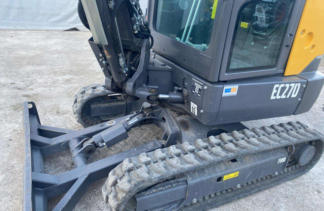 Volvo EC27D - Mini bager: slika 2 Volvo EC27D - Mini bager: slika 2