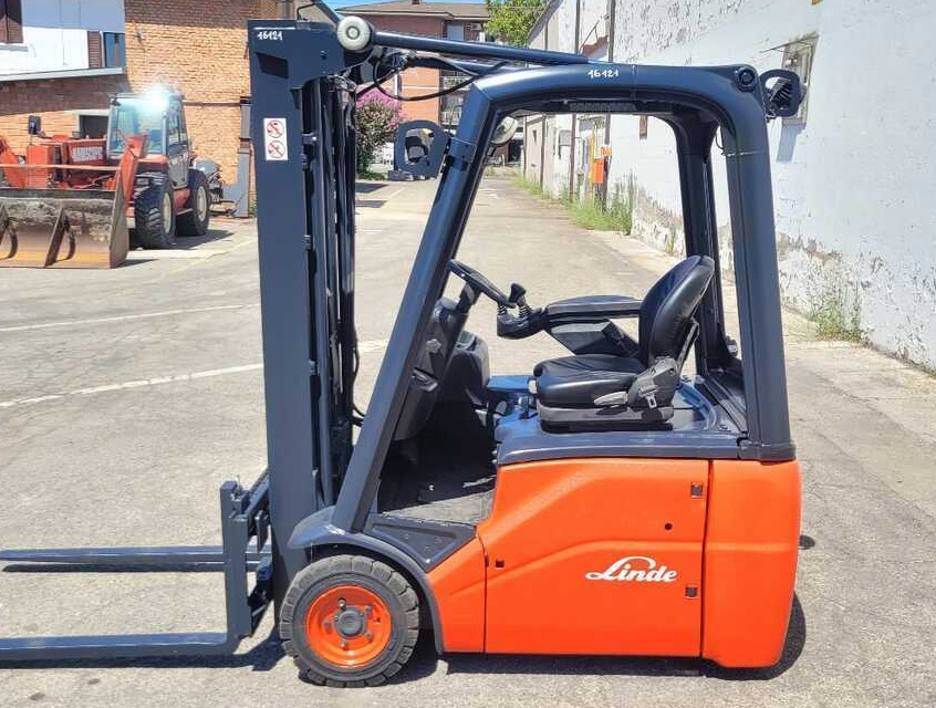 Linde E 16 C-01/386 (batt. 2016) - Električni viličar: slika 3 Linde E 16 C-01/386 (batt. 2016) - Električni viličar: slika 3