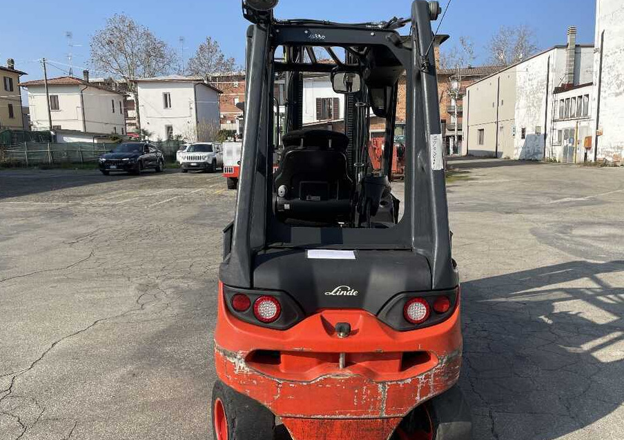 Linde E 30 L (batt. 2020) - Električni viličar: slika 4 Linde E 30 L (batt. 2020) - Električni viličar: slika 4