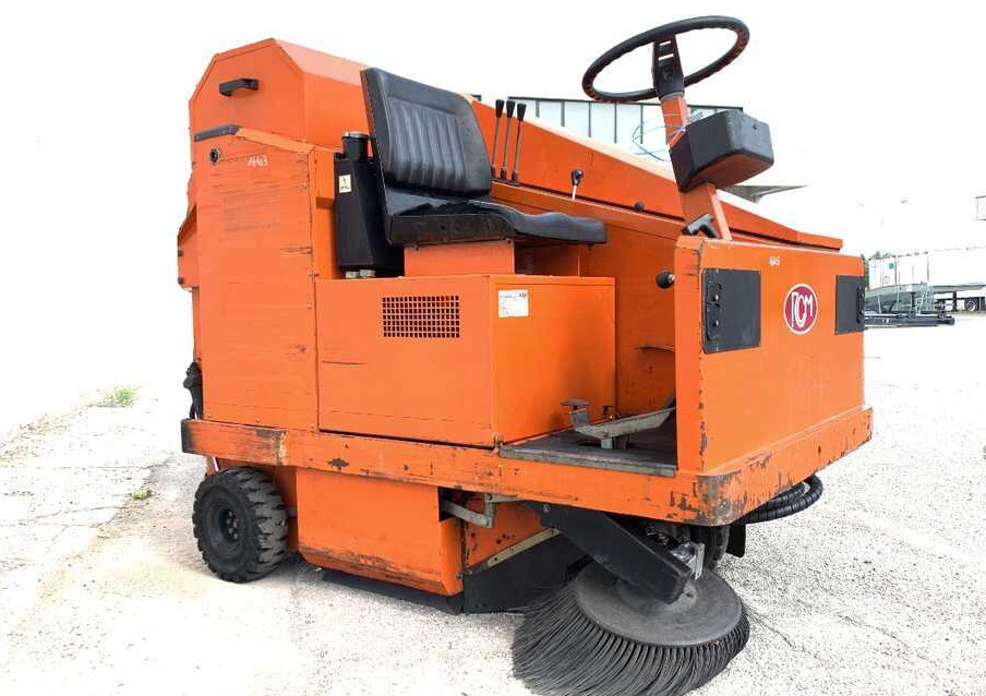 RCM T 9000 TD/1 - Industrijski pometalni stroj: slika 4 RCM T 9000 TD/1 - Industrijski pometalni stroj: slika 4