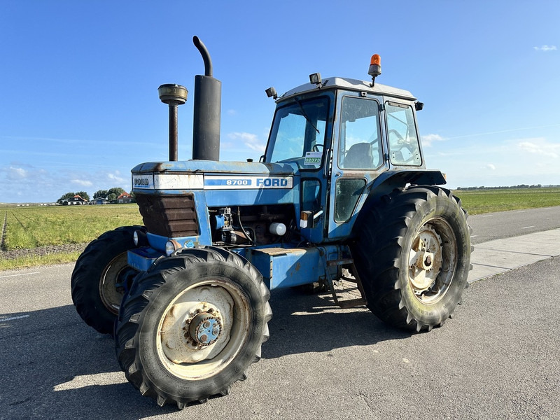 Ford 8700 - Traktor: slika 1 Ford 8700 - Traktor: slika 1