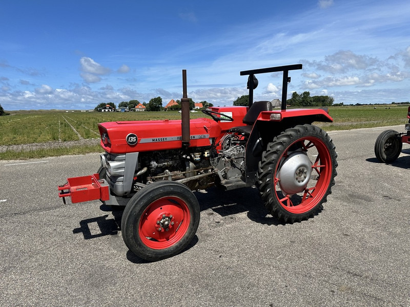 Massey Ferguson 135 - Traktor: slika 1 Massey Ferguson 135 - Traktor: slika 1