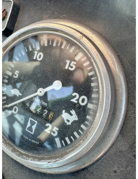 Massey Ferguson 590 - Traktor: slika 5 Massey Ferguson 590 - Traktor: slika 5