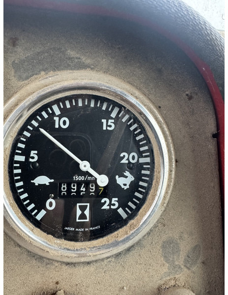 Massey Ferguson 590 - Traktor: slika 5 Massey Ferguson 590 - Traktor: slika 5