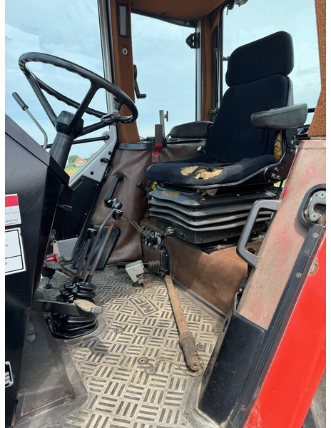 Massey Ferguson 675 - Traktor: slika 4 Massey Ferguson 675 - Traktor: slika 4