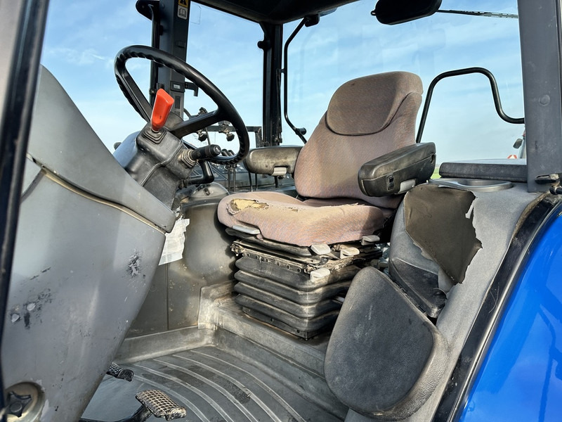 New Holland TM 115 - Traktor: slika 5 New Holland TM 115 - Traktor: slika 5