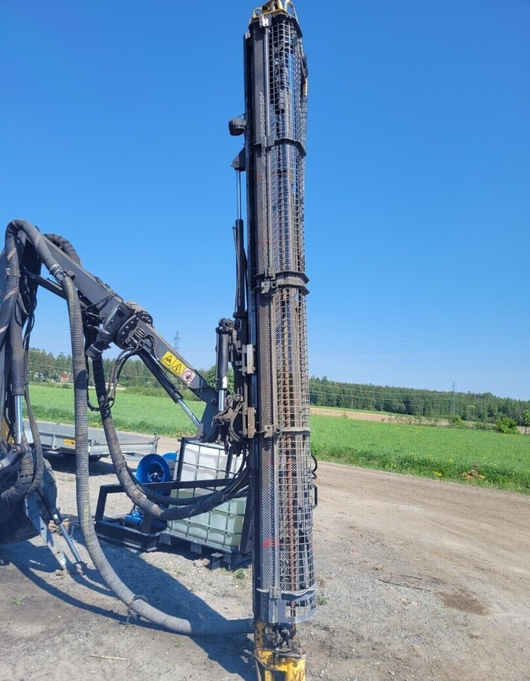 Atlas Copco FlexiROC T15R-01 - Vrtalna naprava: slika 5 Atlas Copco FlexiROC T15R-01 - Vrtalna naprava: slika 5