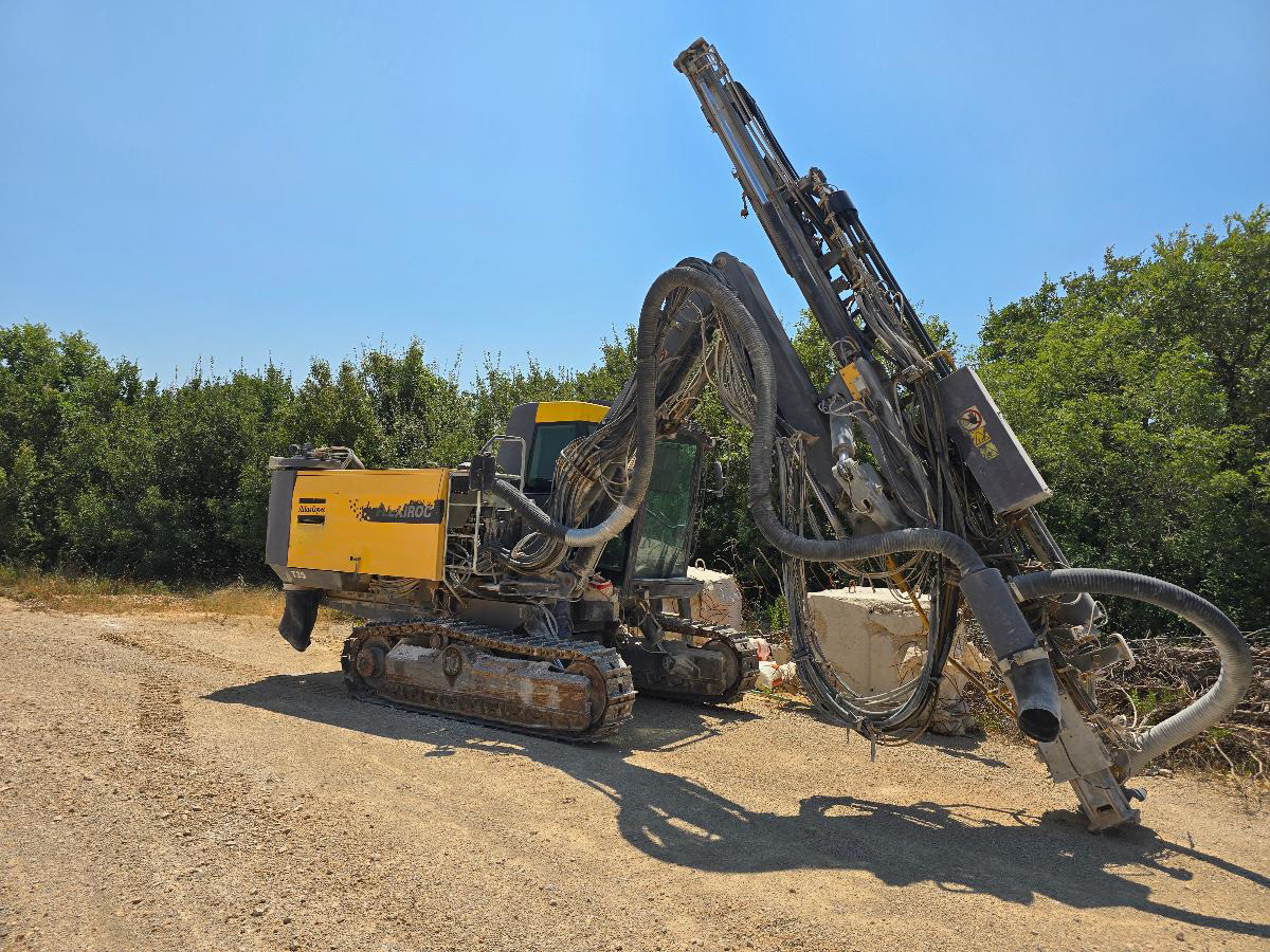 Atlas Copco FlexiRoc T35-11 - Vrtalna naprava: slika 2 Atlas Copco FlexiRoc T35-11 - Vrtalna naprava: slika 2