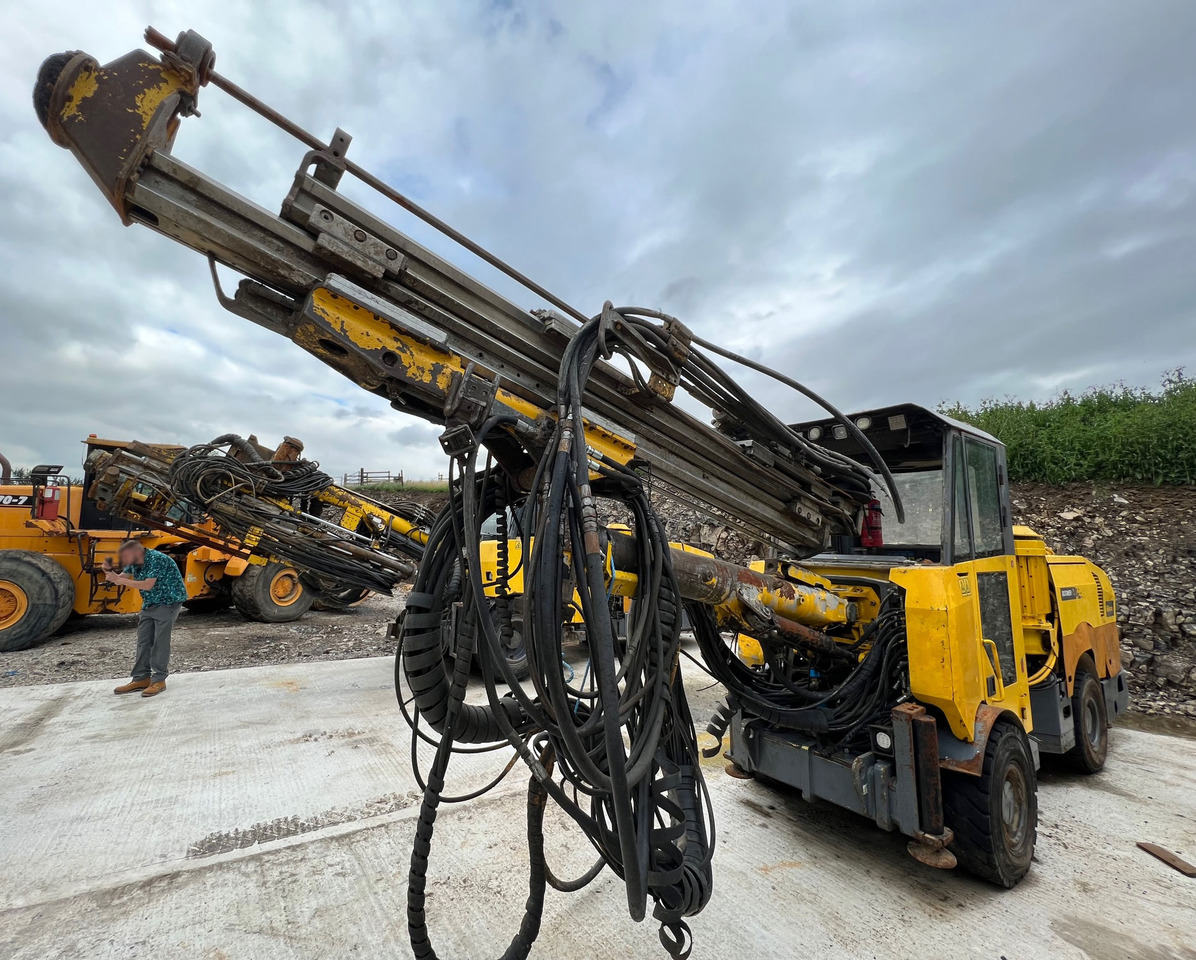 Atlas Copco Simba S7D - Usmerjevalni vrtalni stroj: slika 4 Atlas Copco Simba S7D - Usmerjevalni vrtalni stroj: slika 4