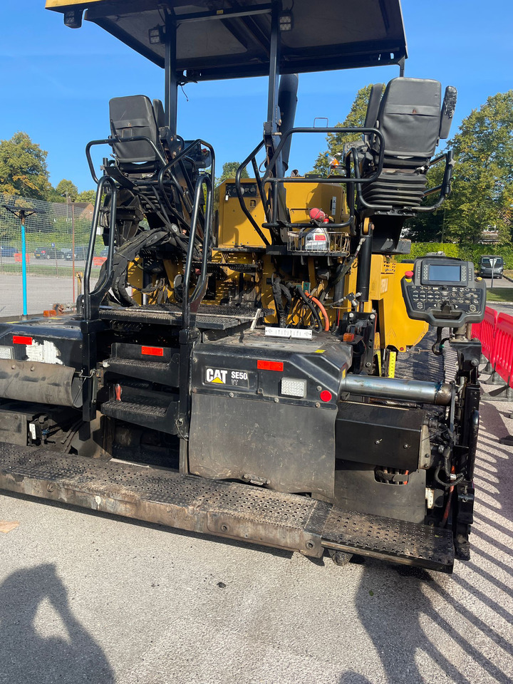 Caterpillar AP 555 F - Asfaltni finišer: slika 4 Caterpillar AP 555 F - Asfaltni finišer: slika 4