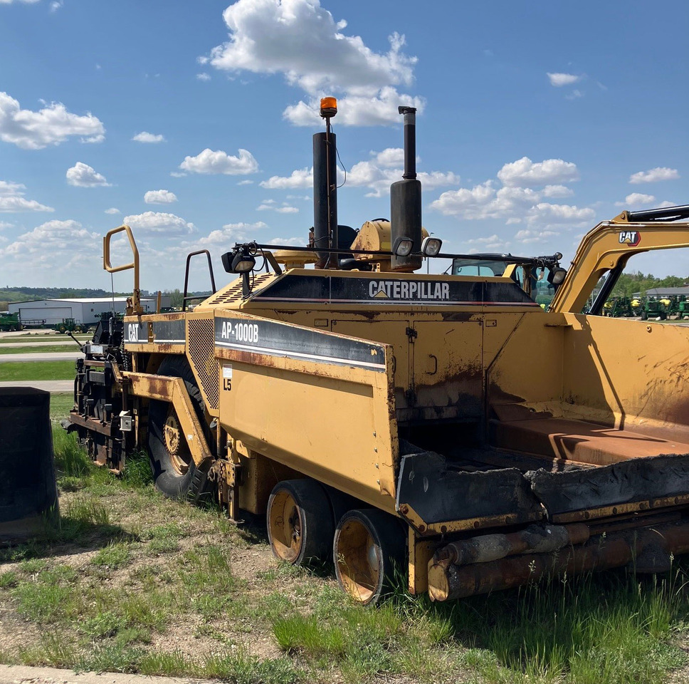 Caterpillar AP1000B - Asfaltni finišer: slika 1 Caterpillar AP1000B - Asfaltni finišer: slika 1
