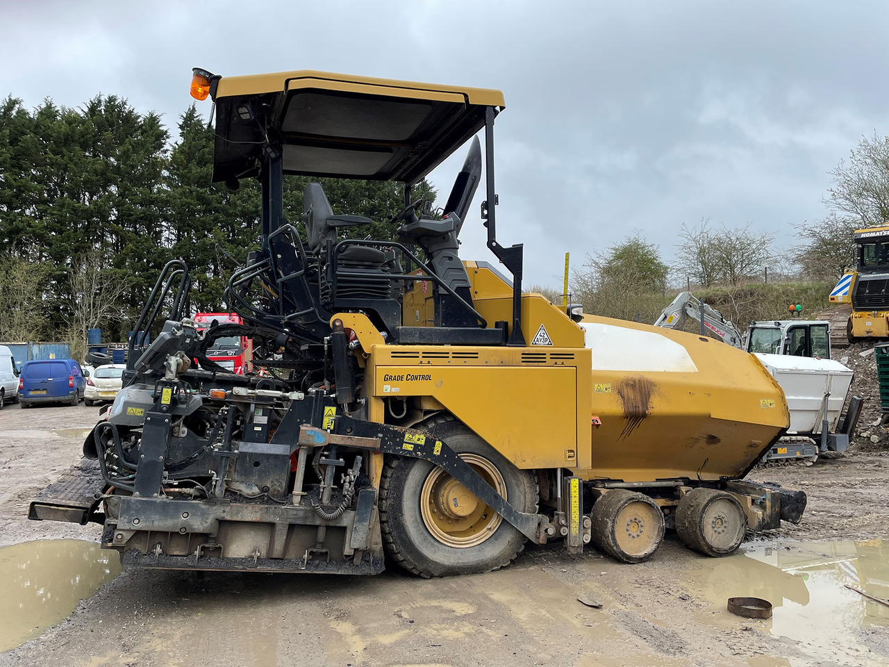 Caterpillar AP500F - Asfaltni finišer: slika 1 Caterpillar AP500F - Asfaltni finišer: slika 1