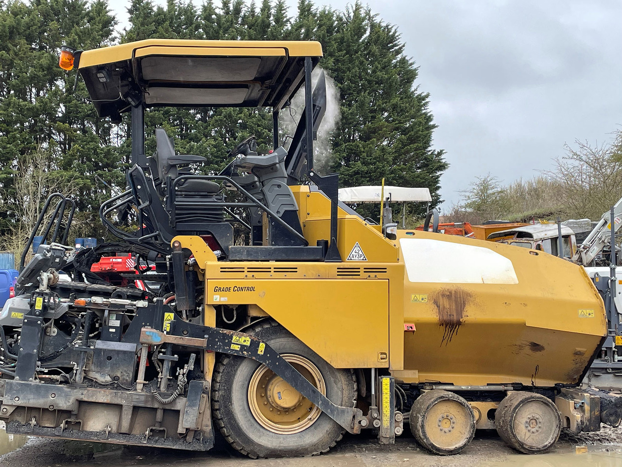 Caterpillar AP500F - Asfaltni finišer: slika 4 Caterpillar AP500F - Asfaltni finišer: slika 4