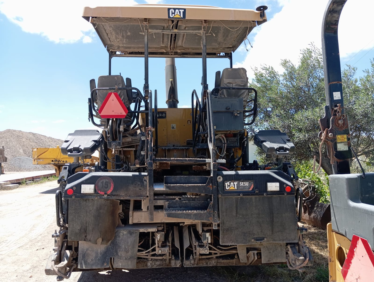 Caterpillar AP655F - Asfaltni finišer: slika 4 Caterpillar AP655F - Asfaltni finišer: slika 4