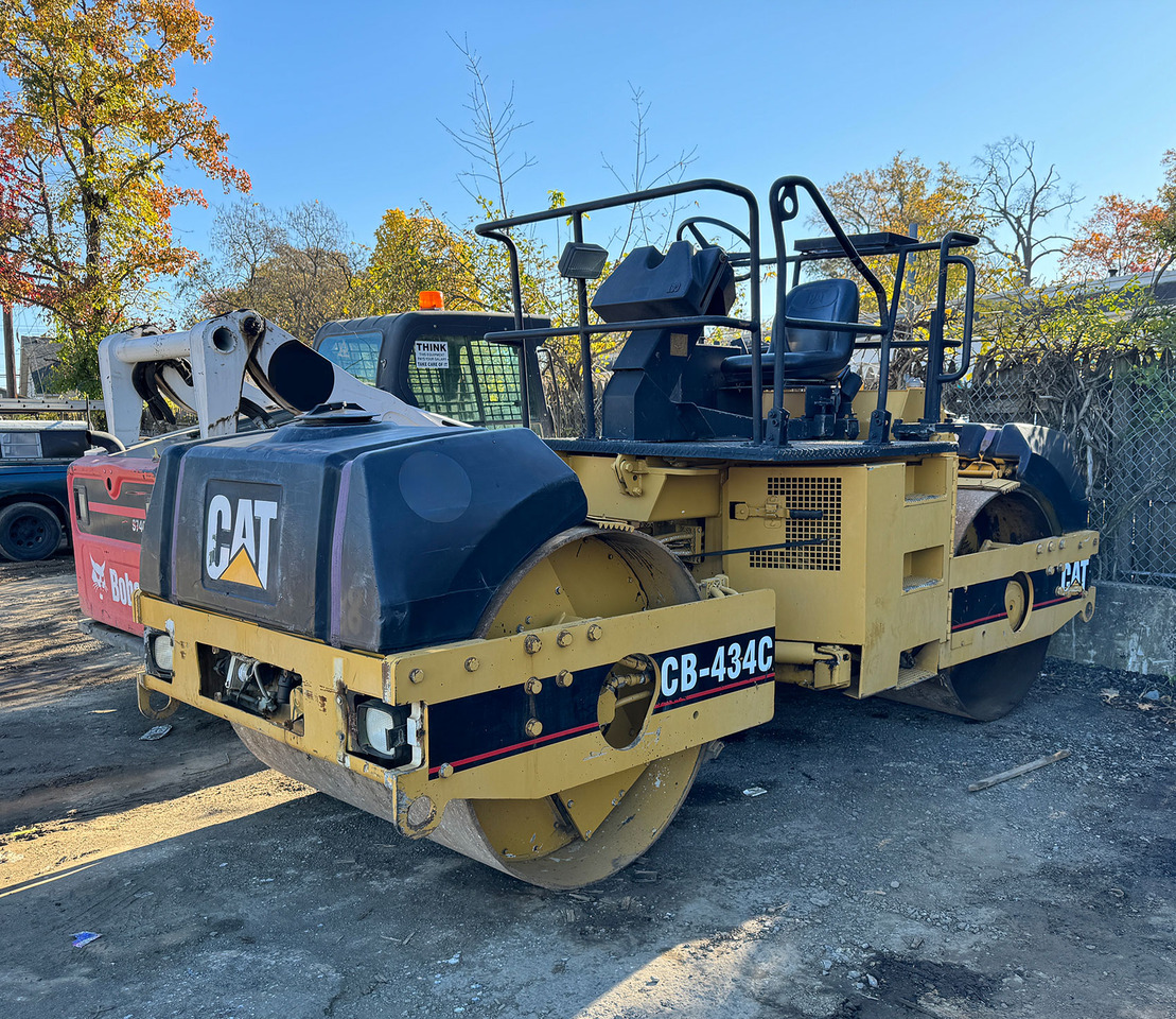 Caterpillar CB-434C - Cestni valjar: slika 2 Caterpillar CB-434C - Cestni valjar: slika 2