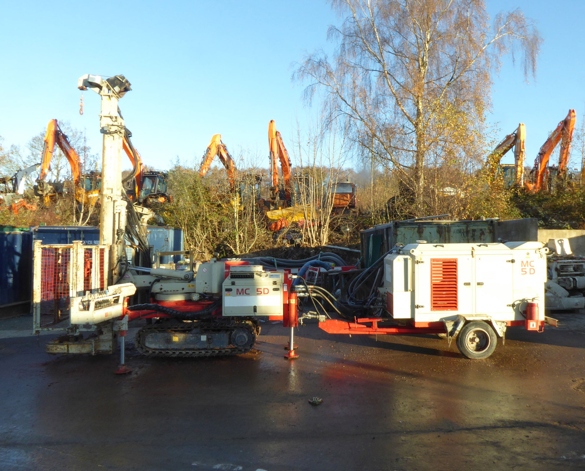 Comacchio MC5D - Pilotno hidravlično kladivo: slika 2 Comacchio MC5D - Pilotno hidravlično kladivo: slika 2