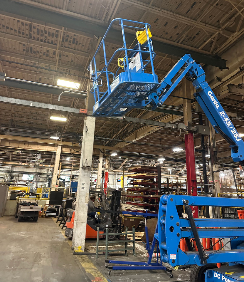 Genie Z-45/25J - Teleskopski kolesni nakladalnik: slika 5 Genie Z-45/25J - Teleskopski kolesni nakladalnik: slika 5