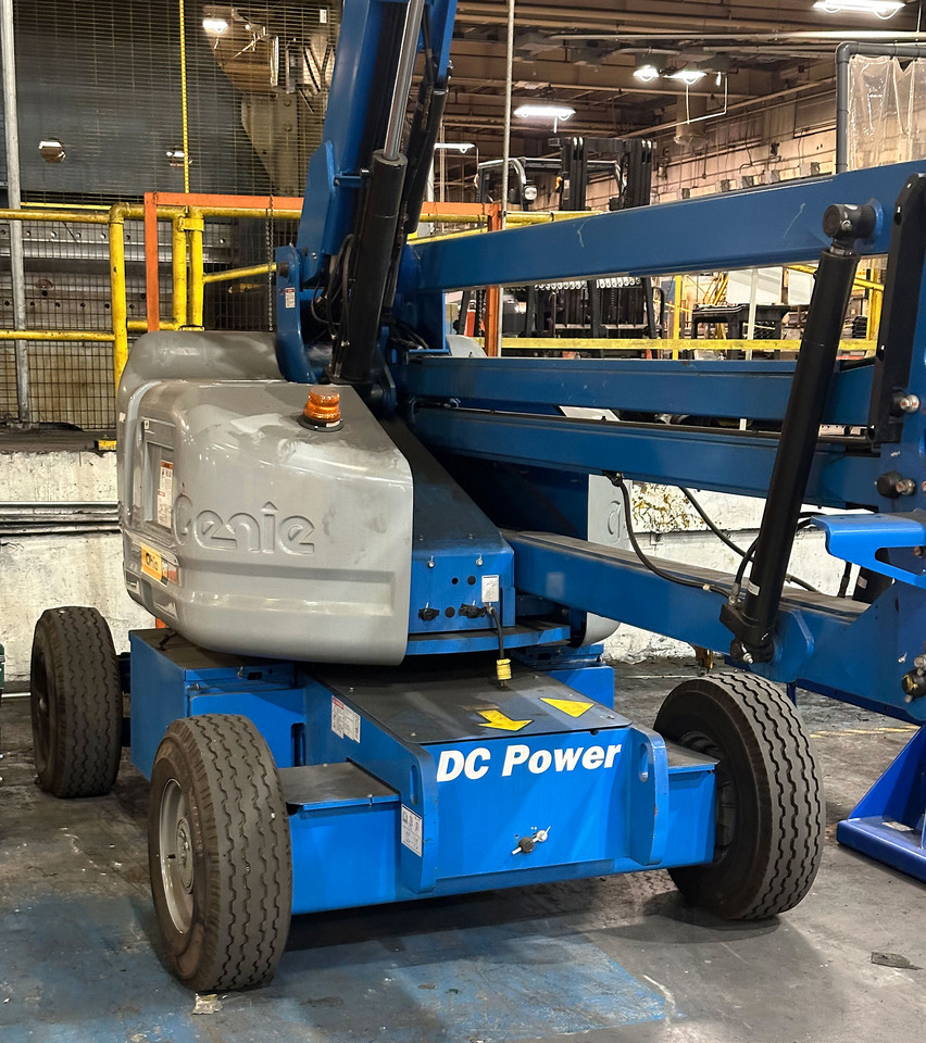 Genie Z-45/25J - Teleskopski kolesni nakladalnik: slika 3 Genie Z-45/25J - Teleskopski kolesni nakladalnik: slika 3