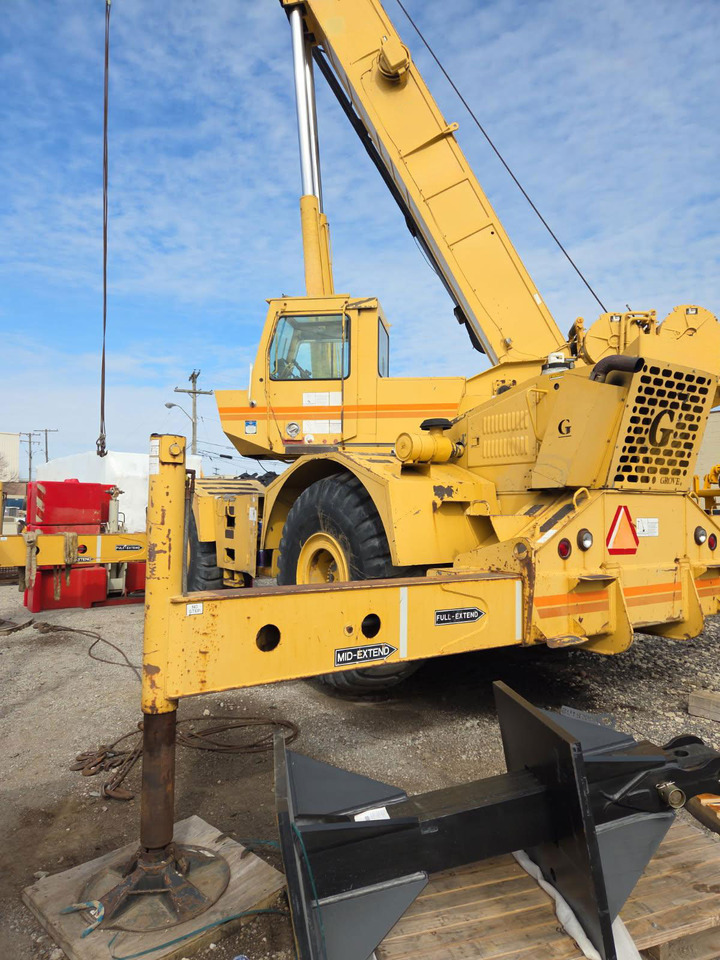 Grove RT750 - Avtodvigalo: slika 3 Grove RT750 - Avtodvigalo: slika 3