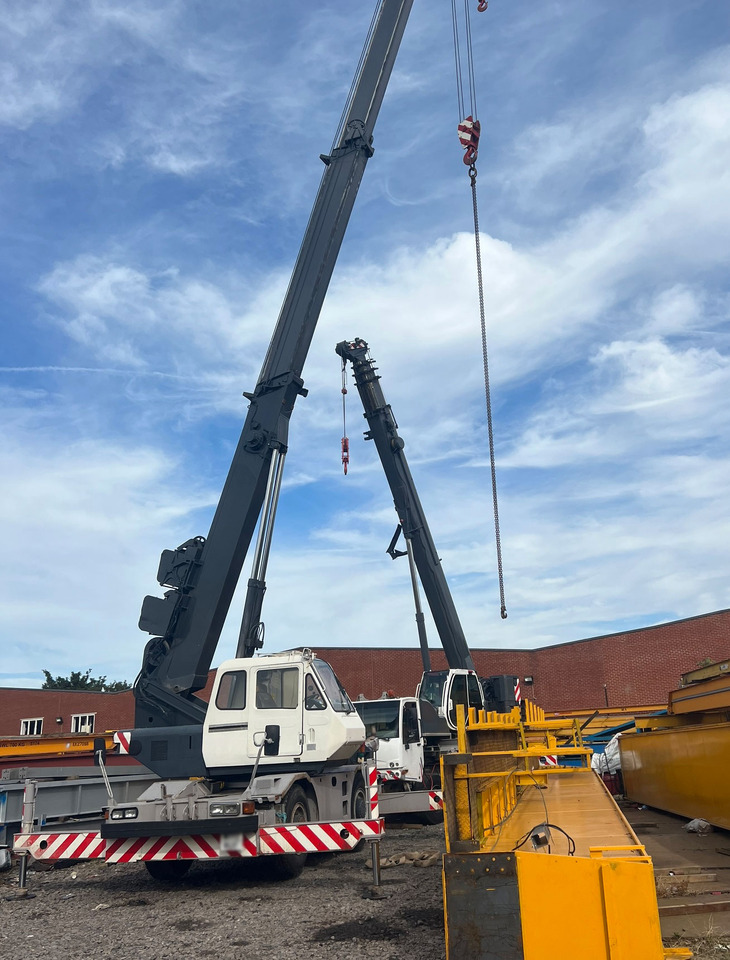 Kobelco RK200 - Avtodvigalo: slika 2 Kobelco RK200 - Avtodvigalo: slika 2