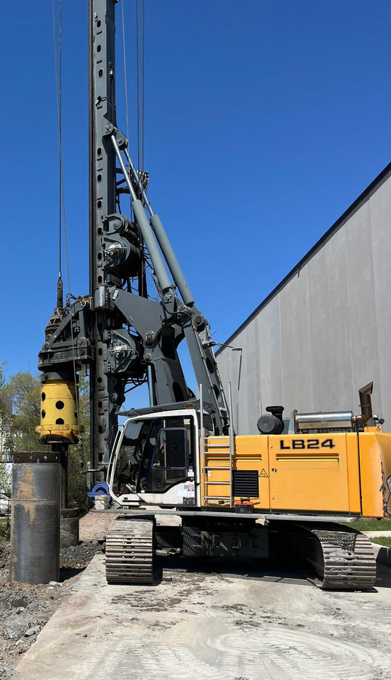 Liebherr LB-24 - Pilotno hidravlično kladivo: slika 2 Liebherr LB-24 - Pilotno hidravlično kladivo: slika 2