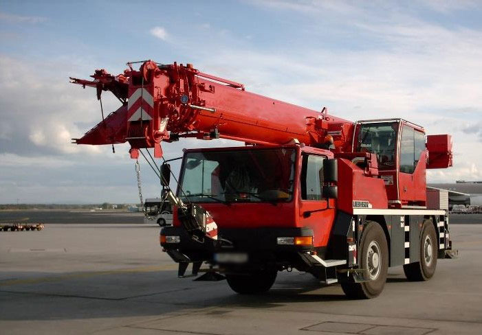 Liebherr LTM 1040-2.1 - Avtodvigalo: slika 1 Liebherr LTM 1040-2.1 - Avtodvigalo: slika 1