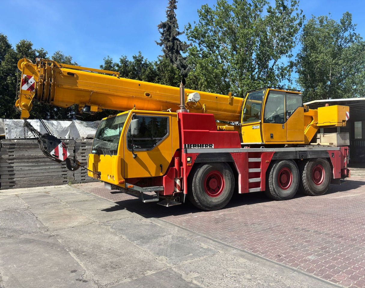 Liebherr LTM 1045-1 - Avtodvigalo: slika 1 Liebherr LTM 1045-1 - Avtodvigalo: slika 1