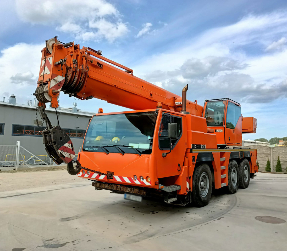 Liebherr LTM 1045-3.1 - Avtodvigalo: slika 2 Liebherr LTM 1045-3.1 - Avtodvigalo: slika 2