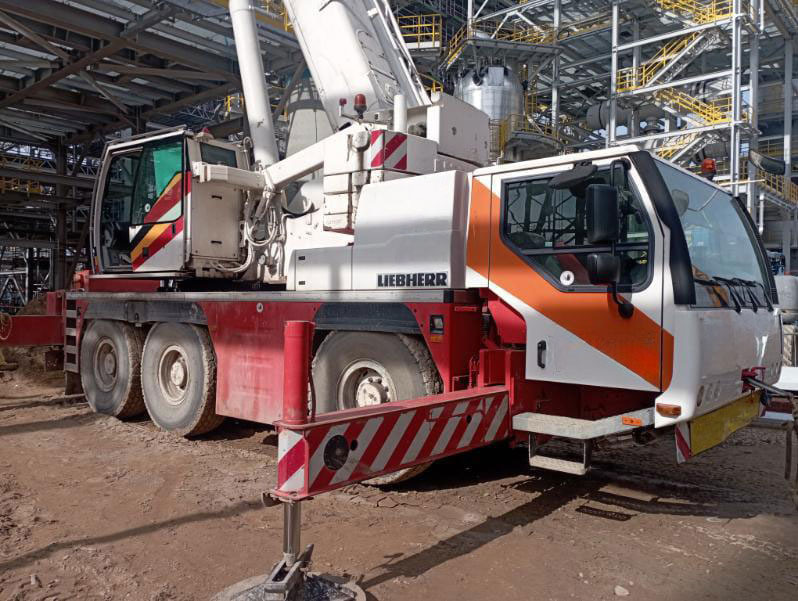 Liebherr LTM 1055-3.2 - Avtodvigalo: slika 2 Liebherr LTM 1055-3.2 - Avtodvigalo: slika 2