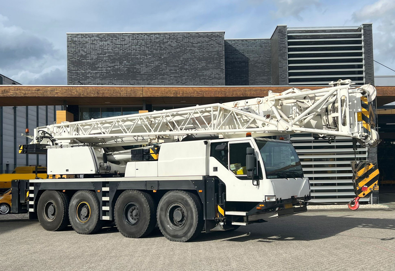 Liebherr LTM 1060-2 - Avtodvigalo: slika 2 Liebherr LTM 1060-2 - Avtodvigalo: slika 2