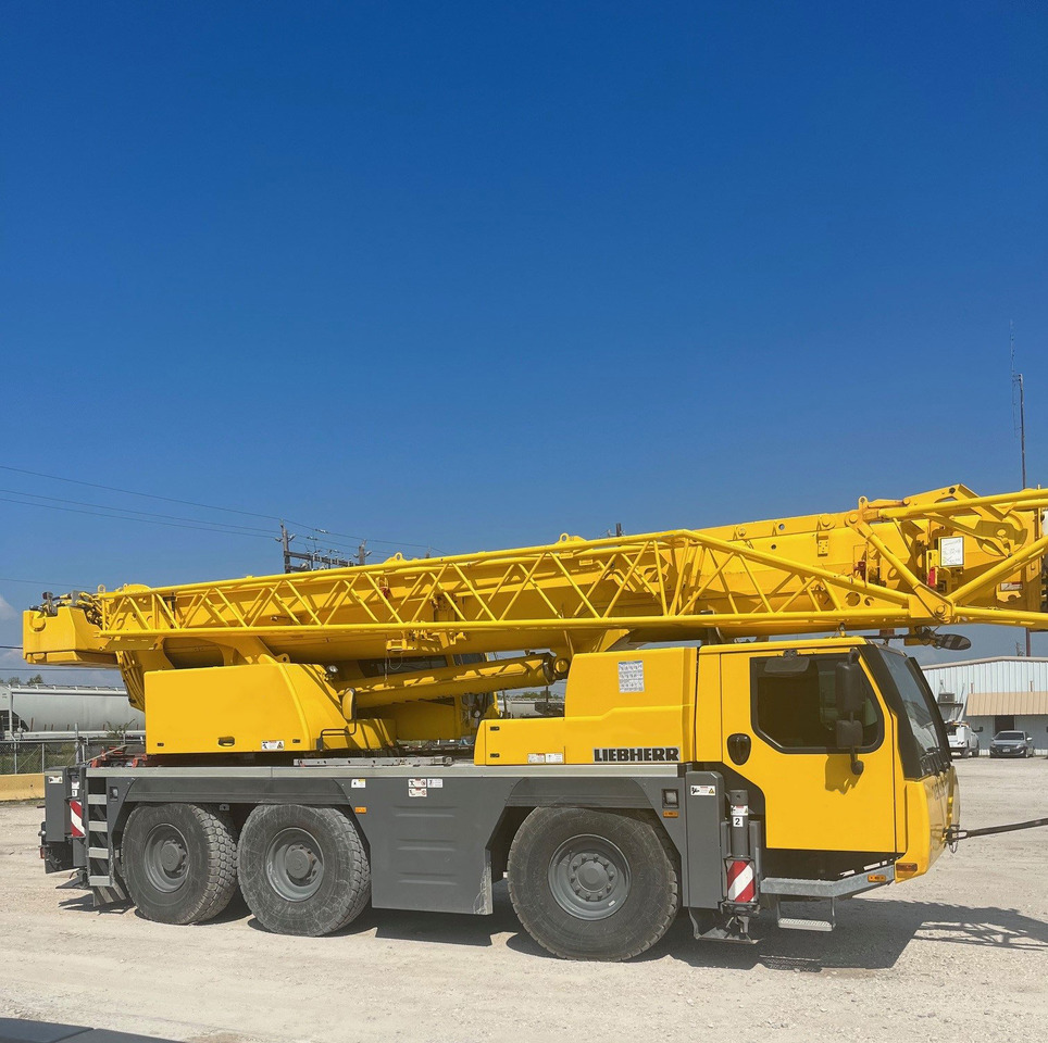 Liebherr LTM 1060-3.1 - Avtodvigalo: slika 2 Liebherr LTM 1060-3.1 - Avtodvigalo: slika 2